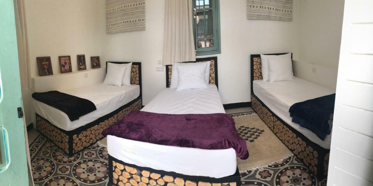 Bed & Breakfast Bed Square
