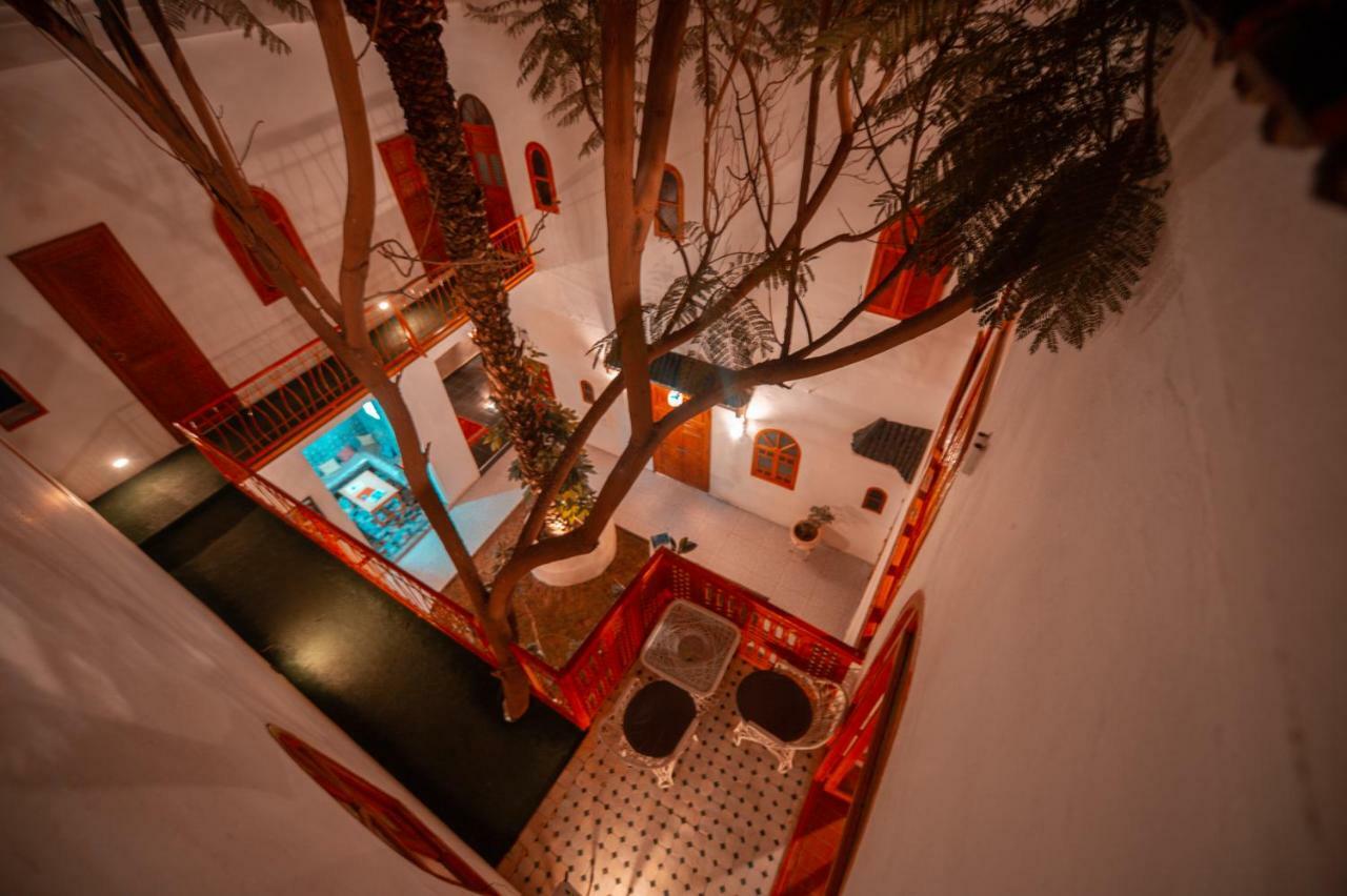 O Ly Riad 3*