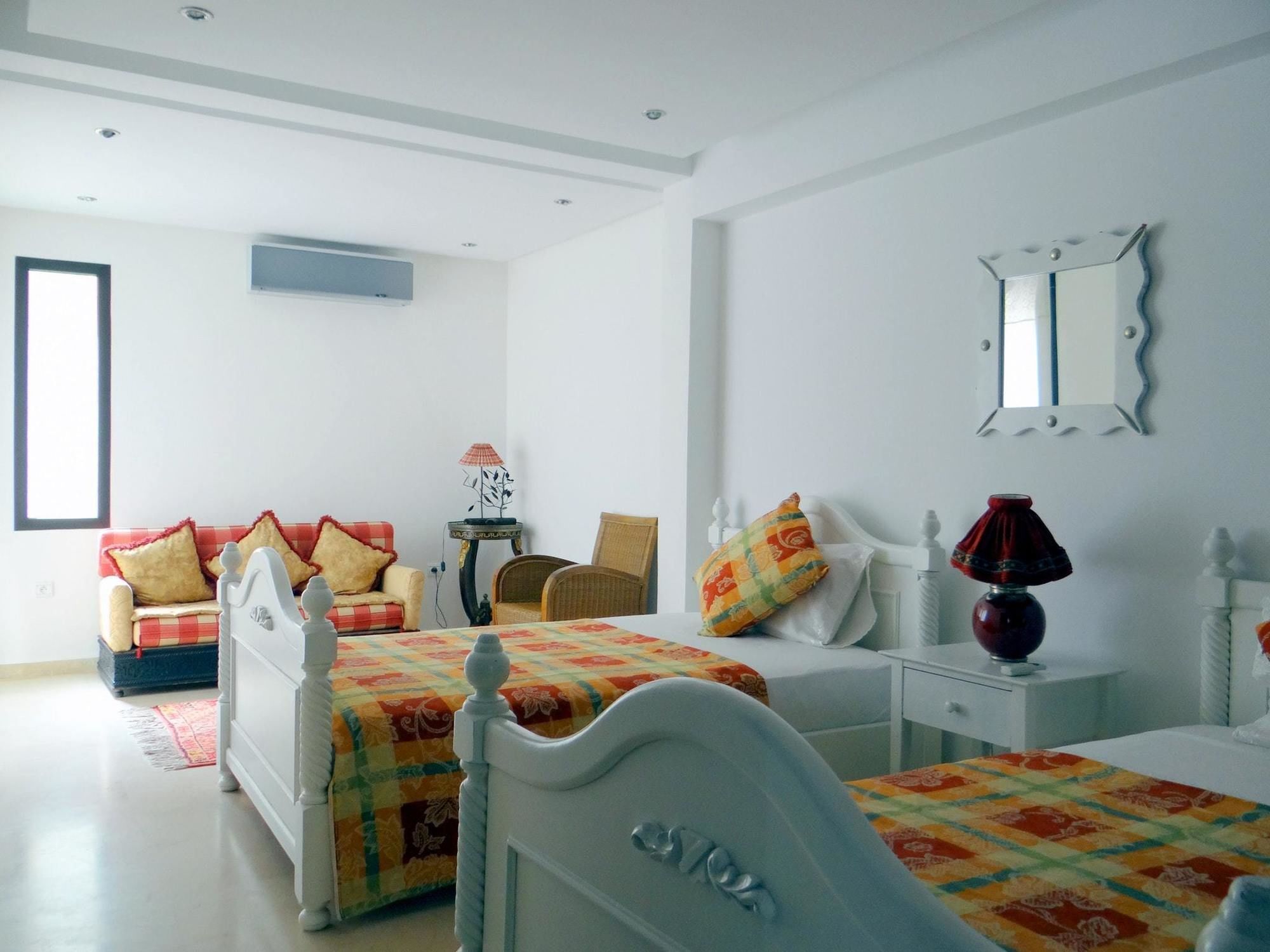 With 6 Bedrooms In Marrakech, With Private Pool, Enclosed Garden Villa